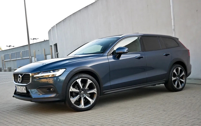 Volvo V60 Cross Country cena 164900 przebieg: 104604, rok produkcji 2020 z Kraków małe 742